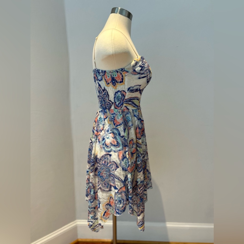 Dress - Picture 4 of 5